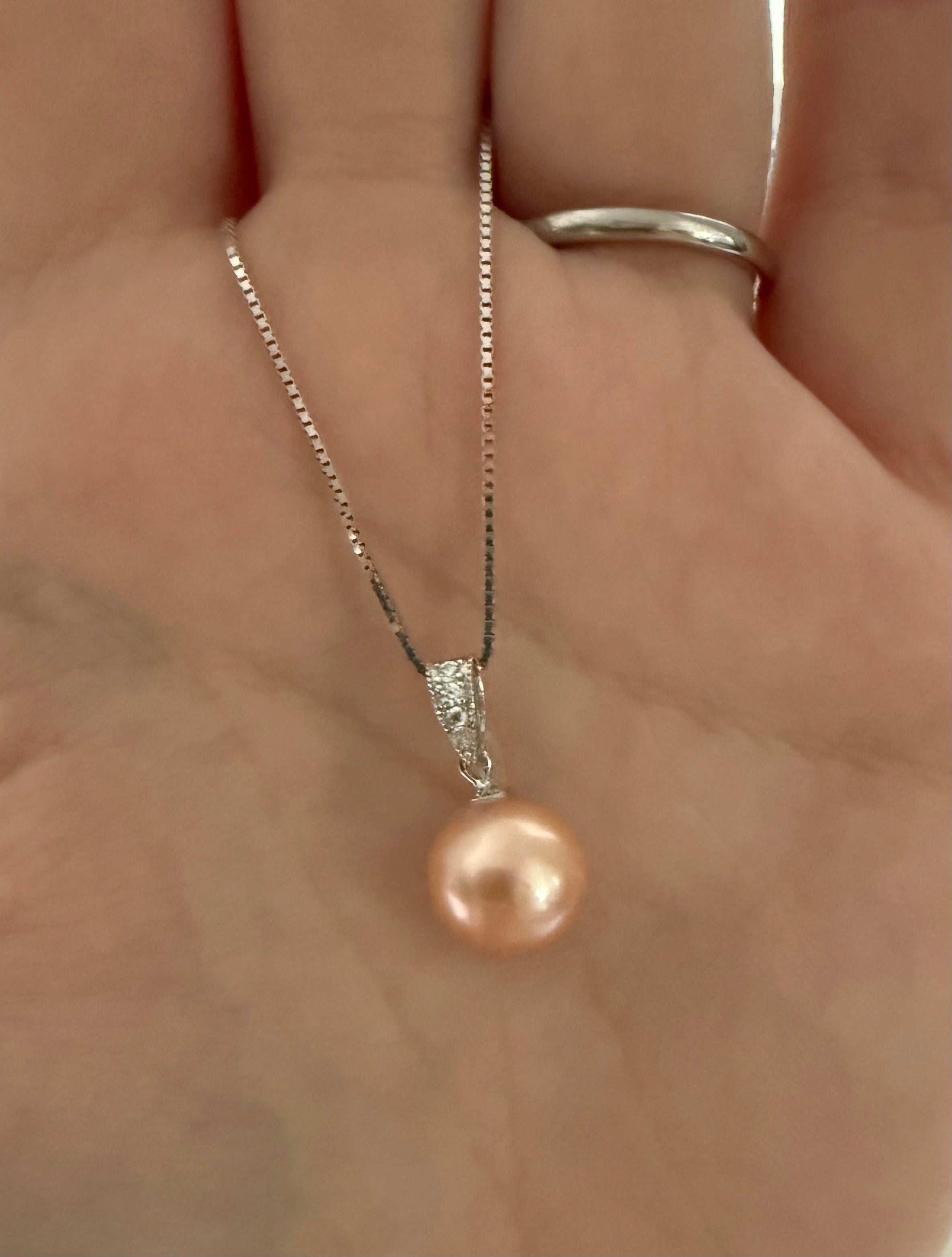 Simple Pearl Drop Necklace w/ Edison